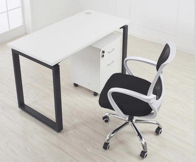 2018現代事務机の木の白いオフィスのテーブルをカスタマイズしました