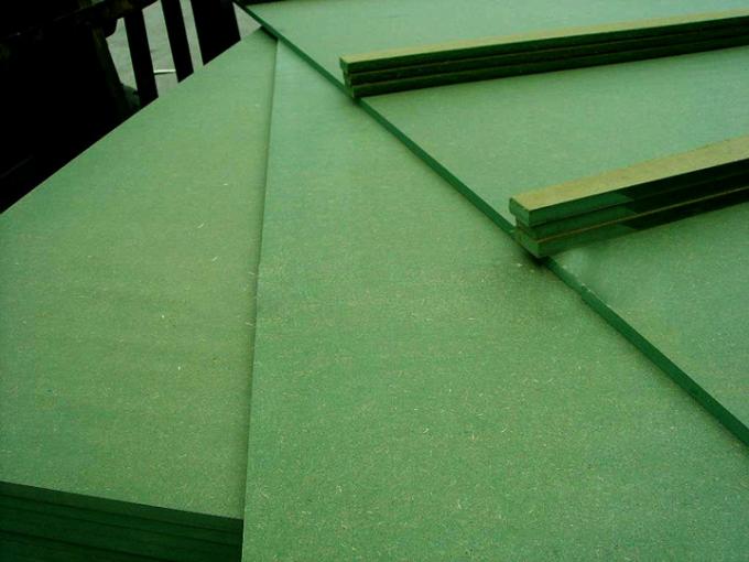 18mmの緑の中心家具の装飾750-850 Kg/M3のための防水MDF板
