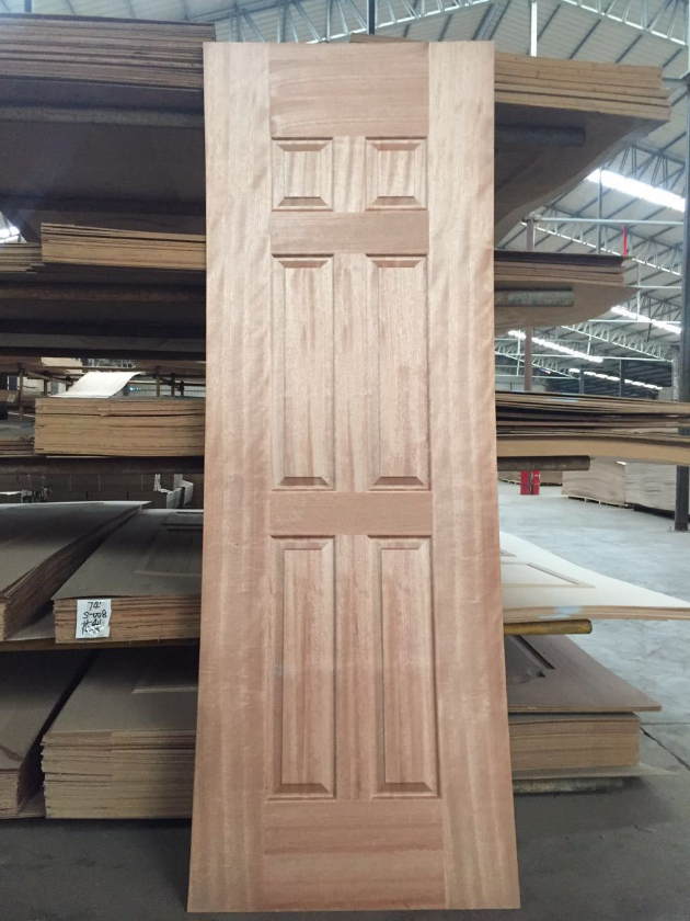 4mmの厚さHDFのドアの装飾、長い生命時間のための木製のドアの皮