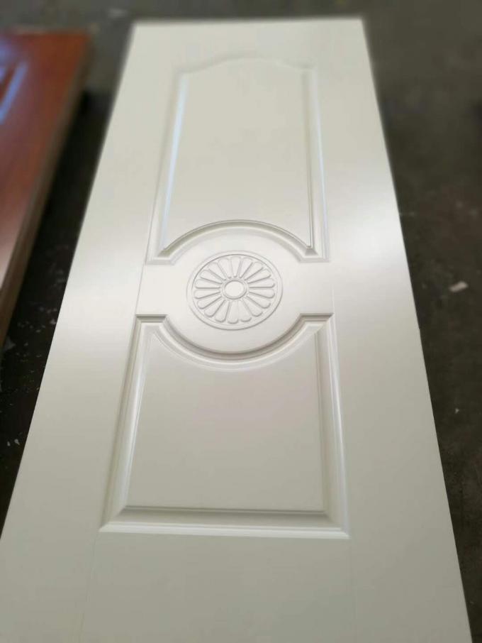 外部の家の装飾のための環境の友好的で白い直面されたHdfのドアの皮