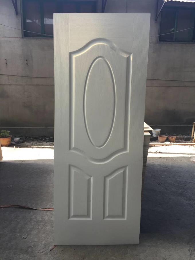 白い色高密度MDFのドアの皮、長い生命ドアのための耐久のドアの皮