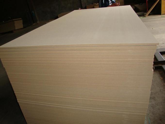 未加工/明白な高密度有機質繊維板は防水木製繊維材料のパネルを広げます