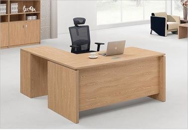 4本のステンレス鋼の足を搭載する高い曲がる強さの削片板のオフィス用家具